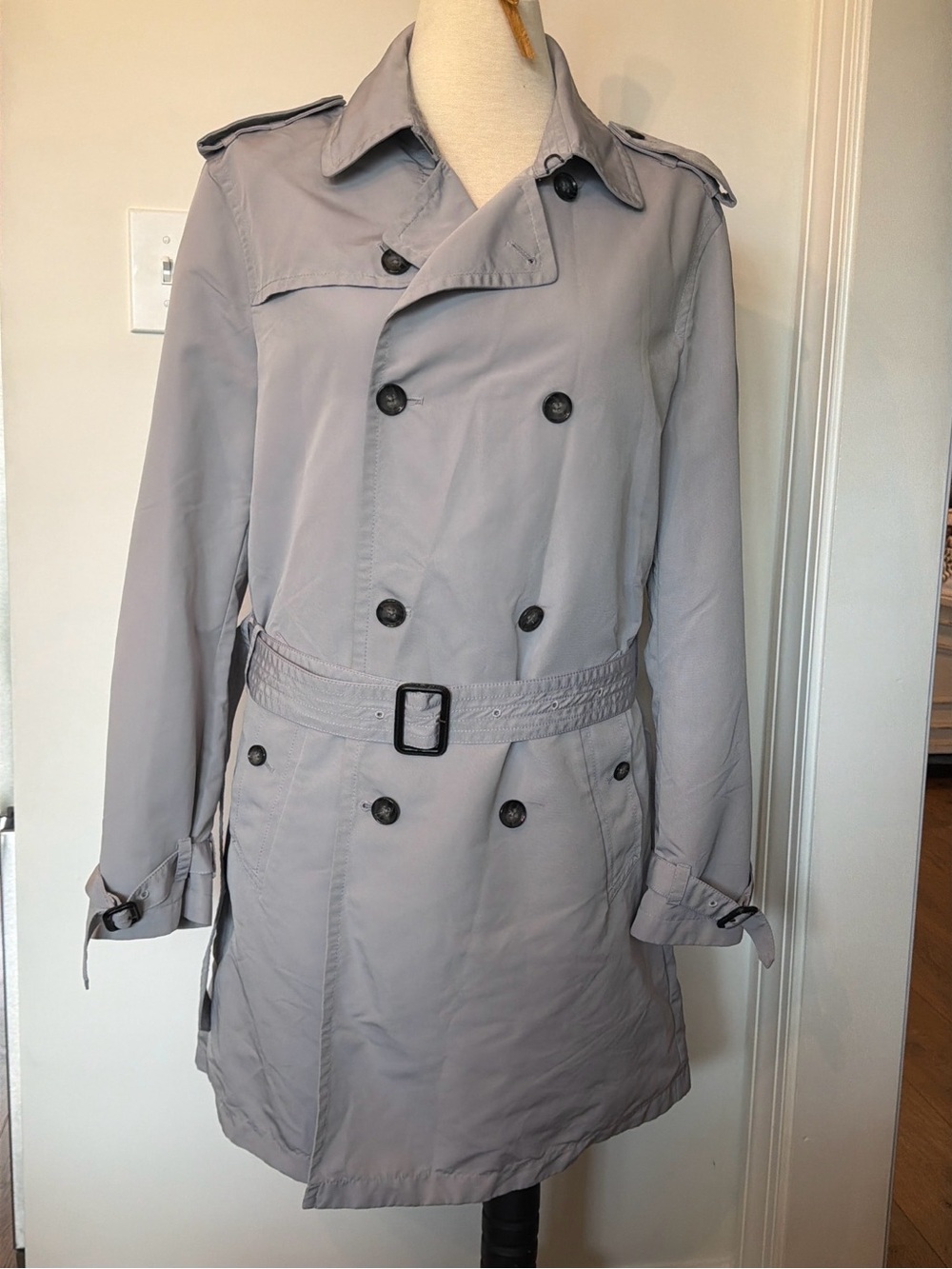 Banana Republic Light Gray Double-Breasted Trench Coat with Belt size medium